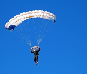 哈格里夫斯痛批曼联引援策略本末倒置 直言中场羸弱乃致命软肋