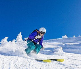 诺坎普奇迹夜，梅西终场绝杀点燃红蓝火焰，国家德比史诗篇章再续新页