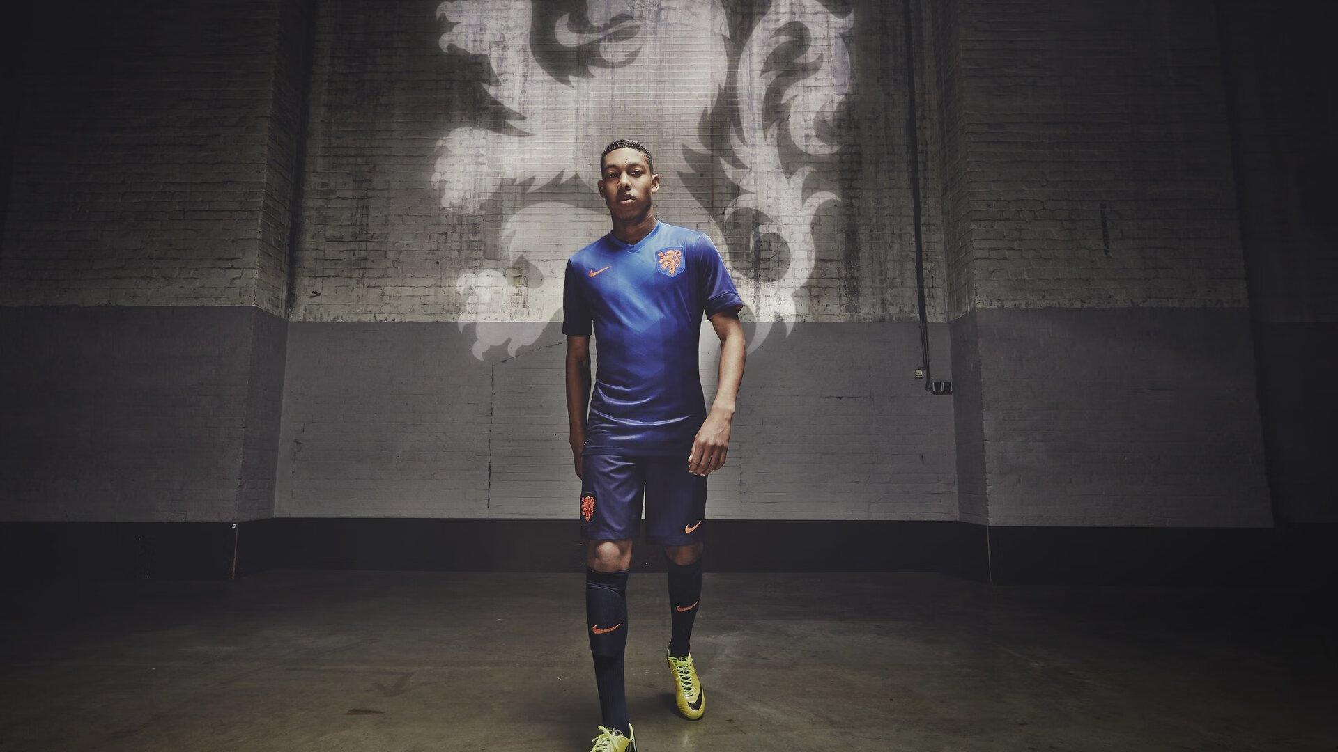 波兰媒体曝巴萨履行分成条款 三俱乐部受益莱万转会交易